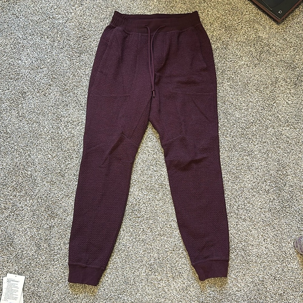 Lululemon Men’s At Ease Jogger Heathered Cassis/Black Maroon Size Small